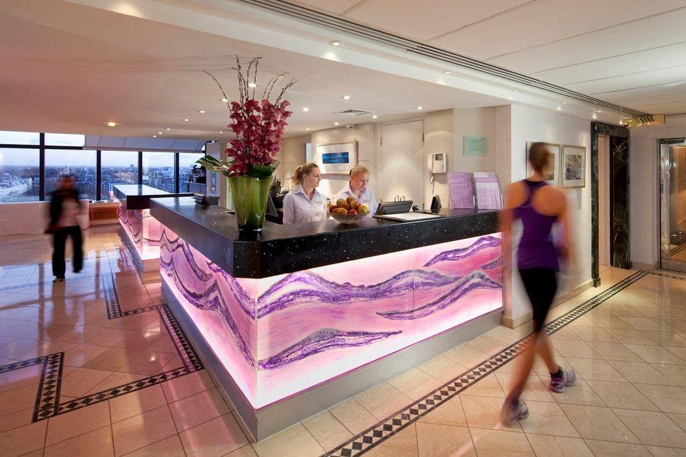 Jumeirah Carlton Tower London Bagian luar foto