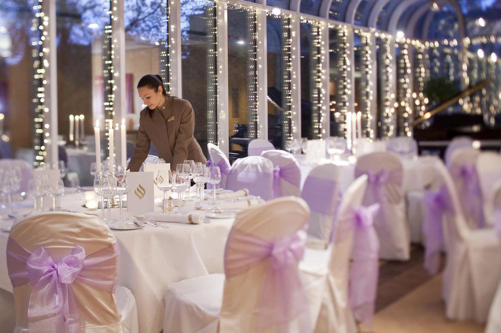 Jumeirah Carlton Tower London Bagian luar foto